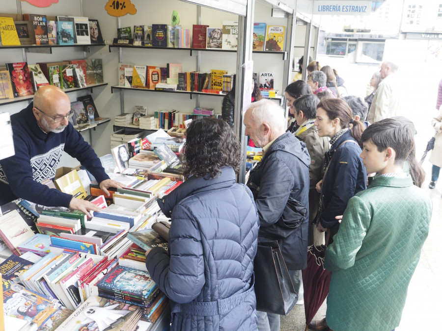 Gran respaldo del público a la Feria do Libro de Ferrol