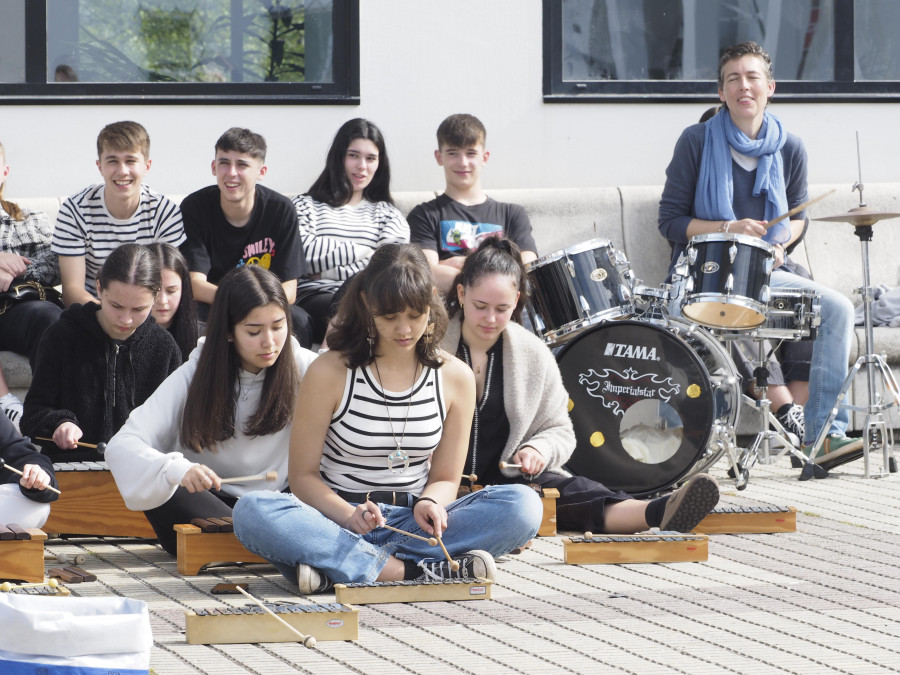 La música tomó las calles de Fene bajo los conciertos de la convocatoria “Musiqueando”