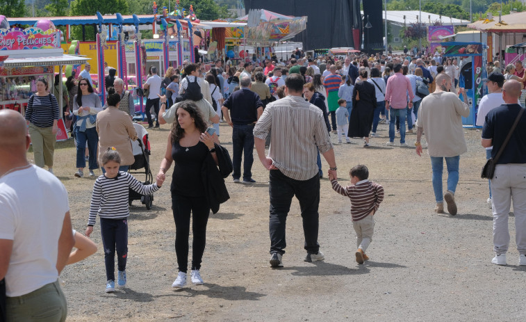 Las fiestas de O Alto continúan hoy tras tres días de verbenas y un inesperado accidente