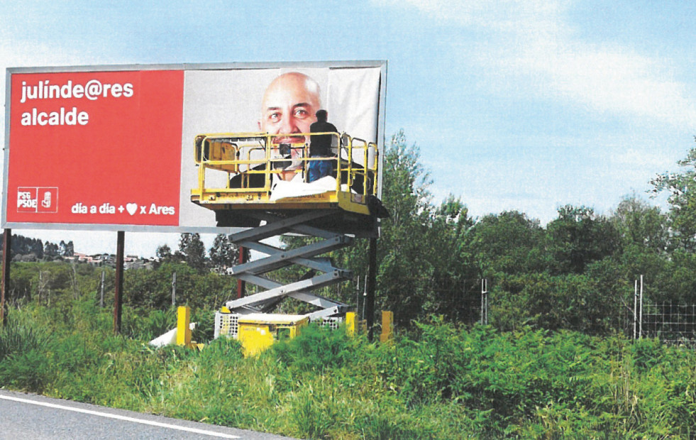 La Junta Electoral exige la retirada “inmediata” de dos vallas publicitarias del PSOE de Ares