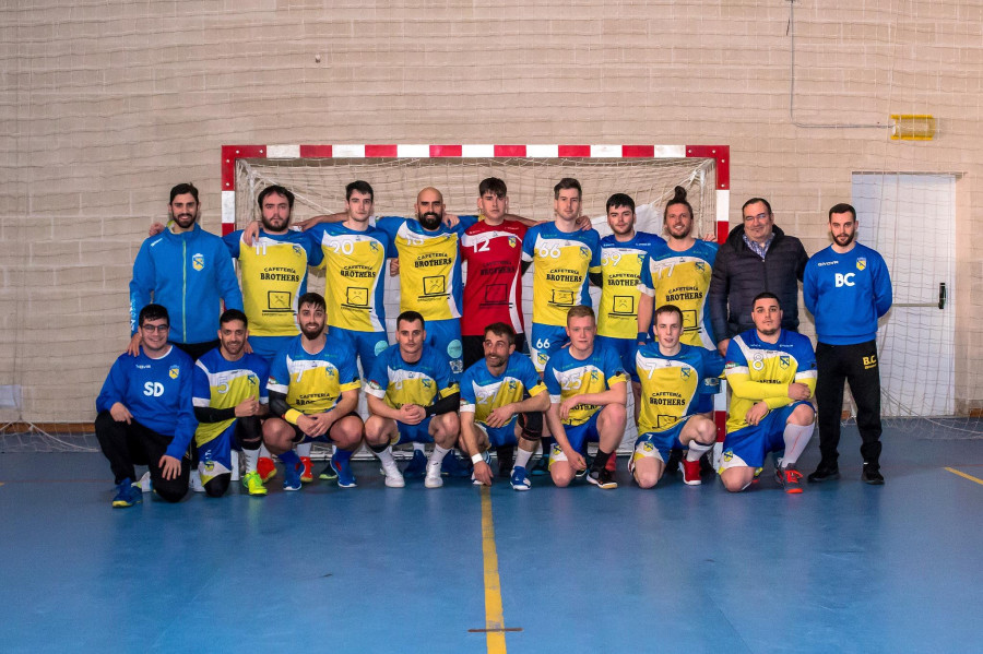 El Balonmano Narón, a dos partidos de volver a Primera
