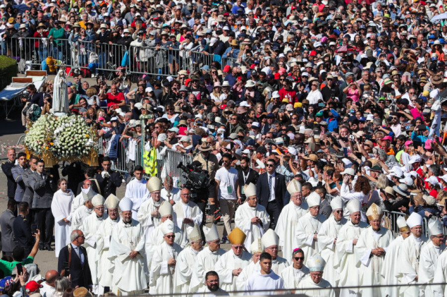 Miles de católicos llenan Fátima en la peregrinación marcada por la Jornada Mundial de la Juventud