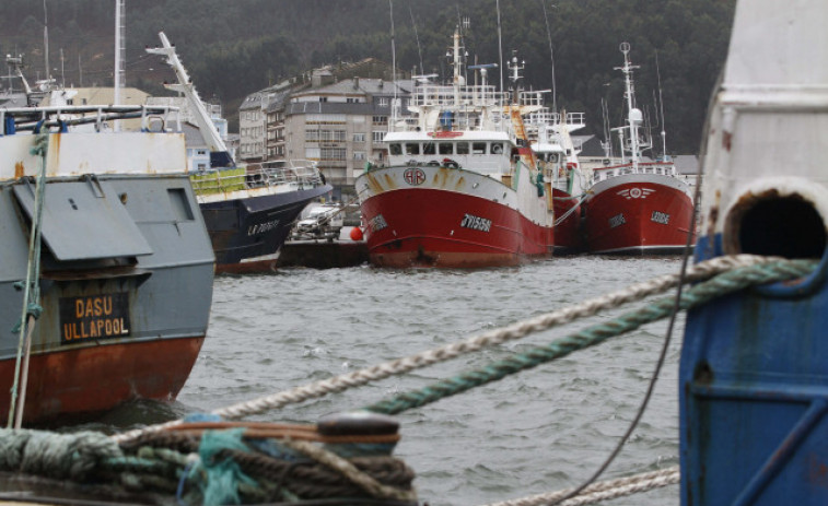 Fallece un marinero de 31 años en un barco con base en el puerto de Celeiro