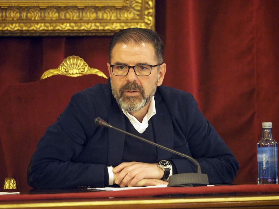 Ángel Mato compromete la conexión de todos los barrios a través de un carril bici