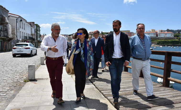 Margarita Robles apoya en Mugardos al socialista José Ángel Martínez Bardanca