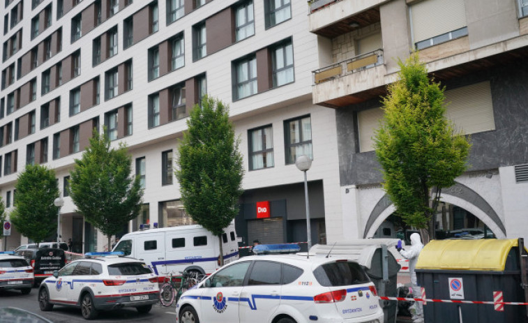 La mujer asesinada en Vitoria se encontraba junto a su bebé, en buen estado de salud