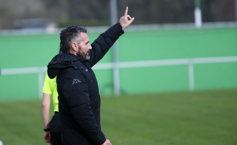 Fran Beade seguirá al frente del Somozas la próxima temporada