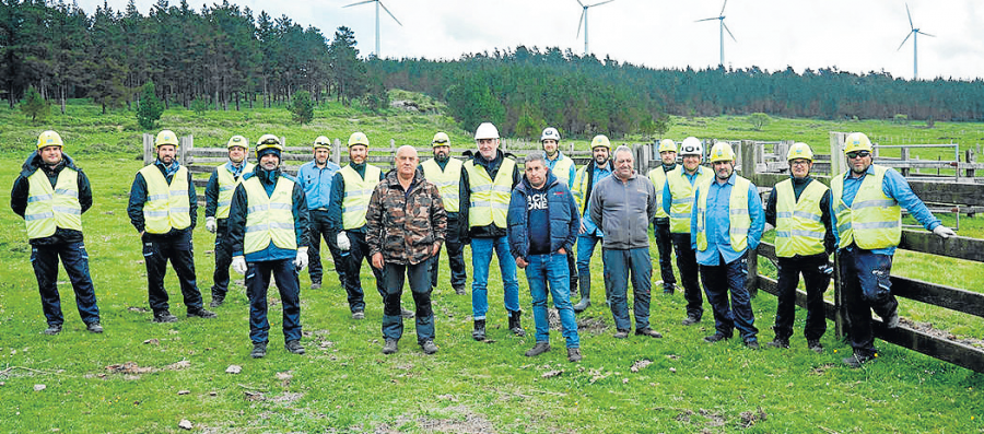 Endesa invierte hasta 20.000 euros y mano de obra para remozar el curro da Capelada