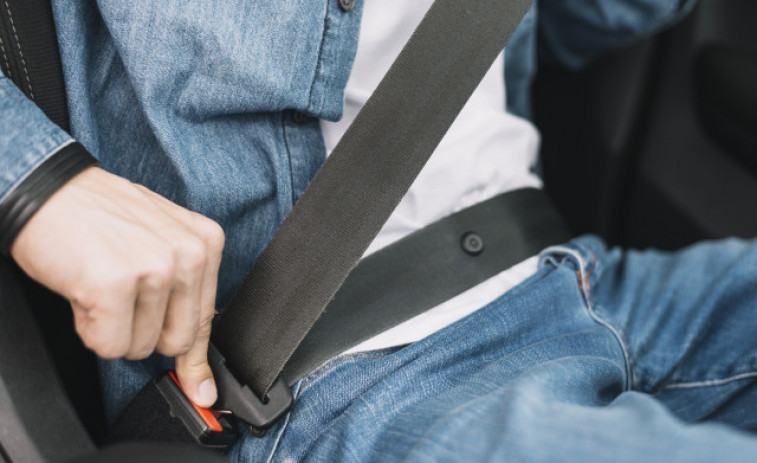El cinturón de seguridad obligatorio en los automóviles cumple medio siglo