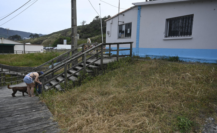 Las casetas de socorrismo comienzan su puesta a punto para la temporada de verano