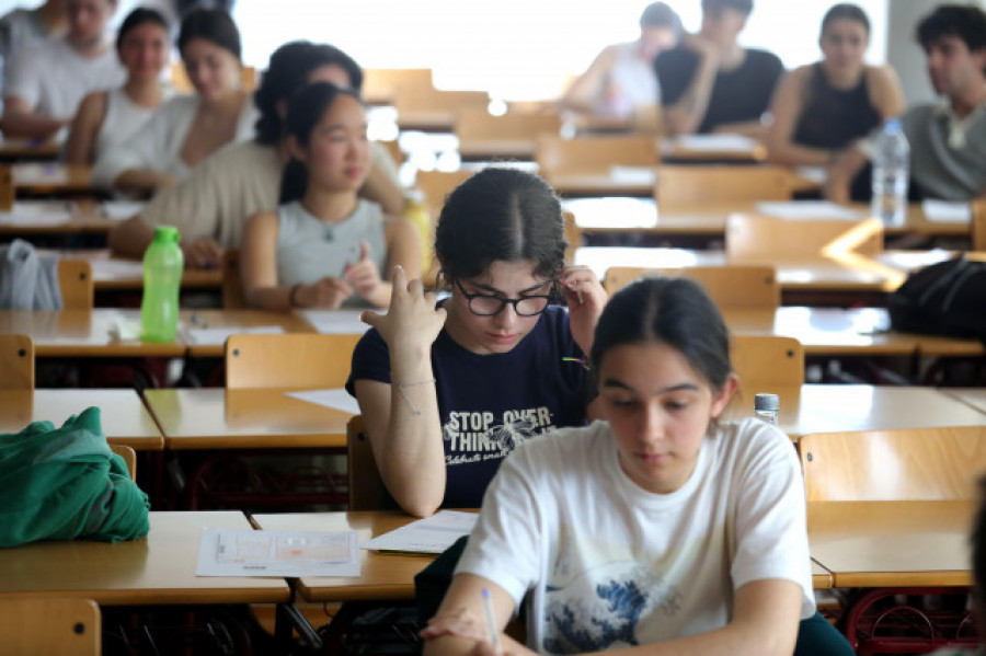 La ABAU en Galicia será más flexible al corregir el examen de Historia por un error en una pregunta