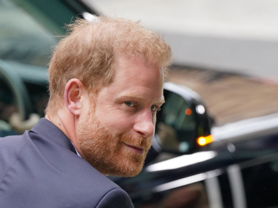 El duque de Sussex dice que la prensa lleva "engañándolo" toda su vida