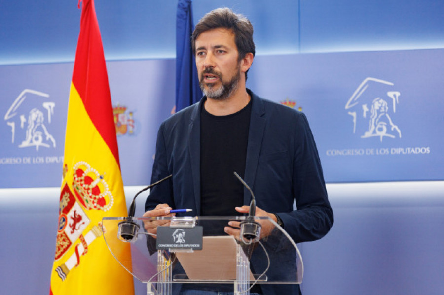 Antón Gómez-Reino se desvincula de Podemos