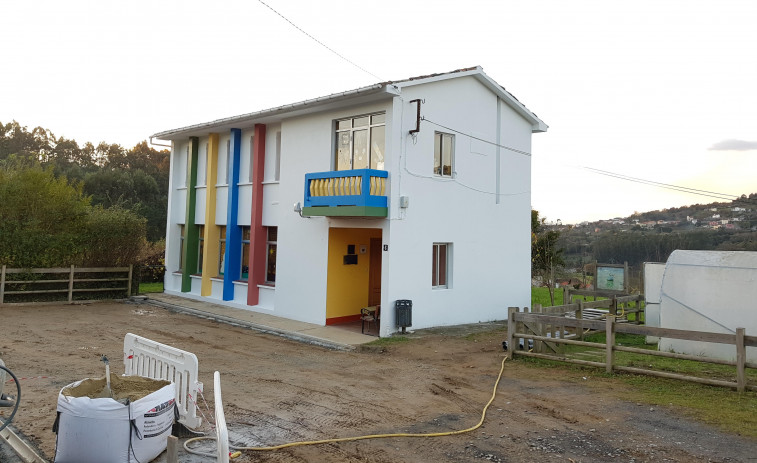 La CIG denuncia la falta de profesorado de Educación Física y Música en la escuela de Ombre