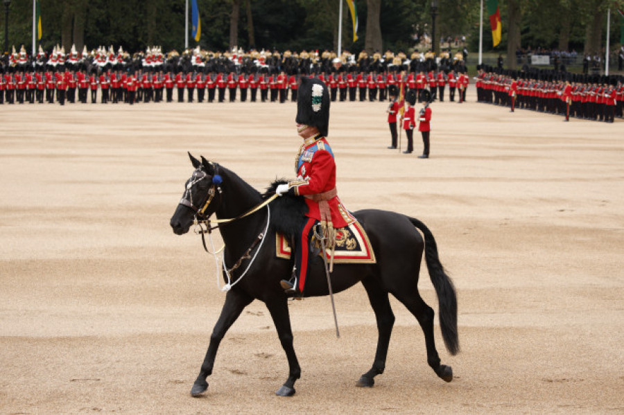 Carlos III preside su primer cumpleaños oficial como rey británico