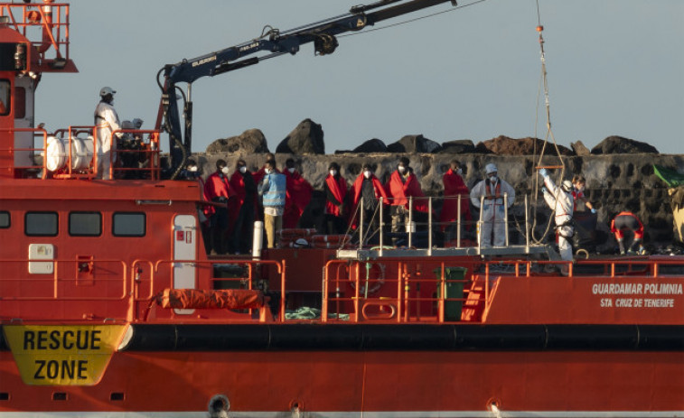 Rescatadas 167 personas en tres lanchas en Lanzarote y Gran Canaria, entre ellas cinco niños