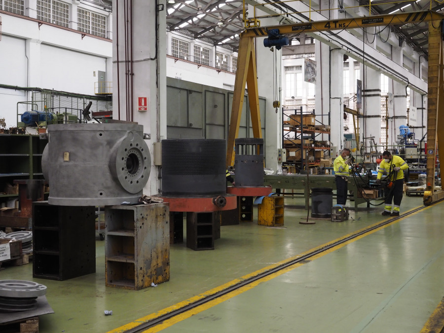 Navantia sustituye varias cubiertas dentro de un plan para eliminar amianto