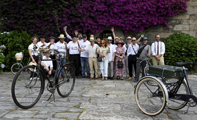 Pontedeume viajó al pasado con la XI edición del Encontro de clásicas de Leboreira