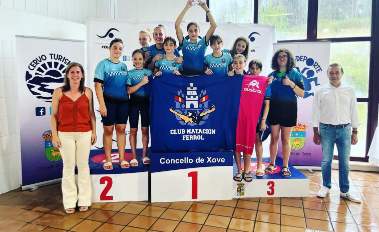 Título femenino alevín para el Natación Ferrol