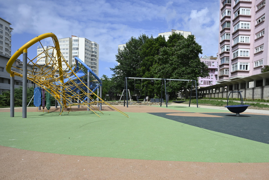 El parque de Fontelonga espera su apertura oficial mientras acumula actos vandálicos