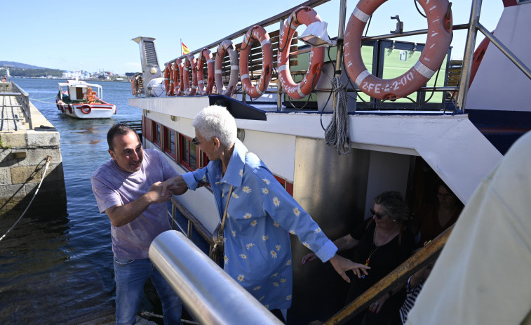 Los puertos de Ferrol y Mugardos, más cerca por mar durante el verano