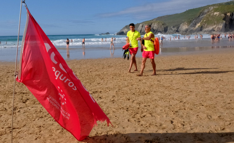 Los socorristas de Valdoviño rescatan a ocho personas en las playas de A Frouxeira y Meirás