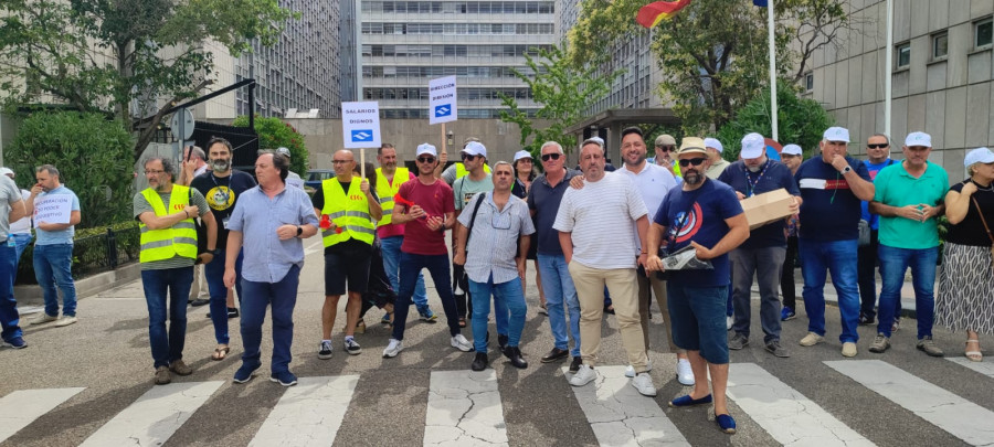 El comité intercentros de Navantia celebra una concentración a las puertas de la SEPI