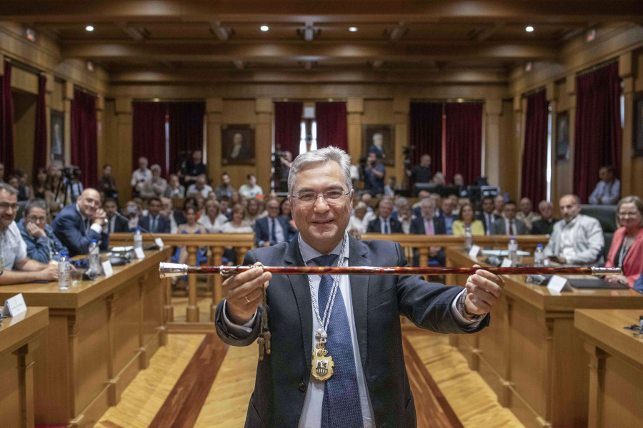 Menor, presidente de la Diputación de Ourense tras 33 años de la familia Baltar al frente