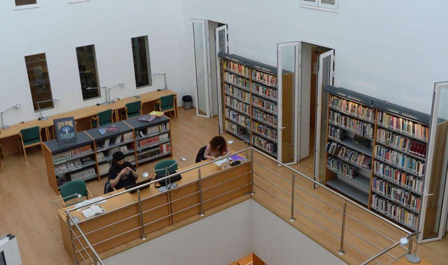 El Concello compromete la recuperación de la actividad habitual en las bibliotecas