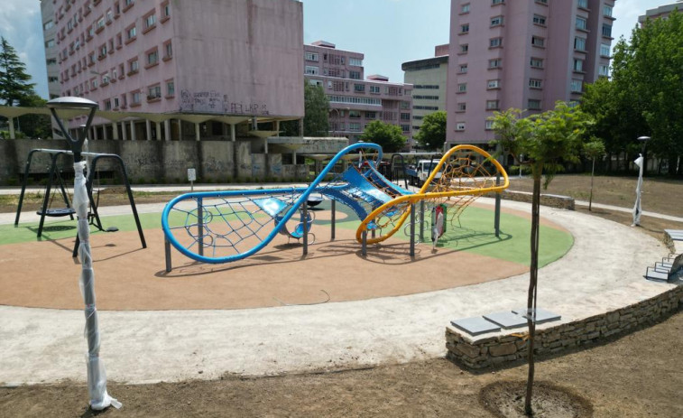 Abierto al público en Ferrol el parque infantil de Fontelonga