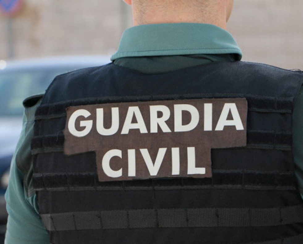 EuropaPress 5330614 agente guardia civil espaldaarchivo 12433328