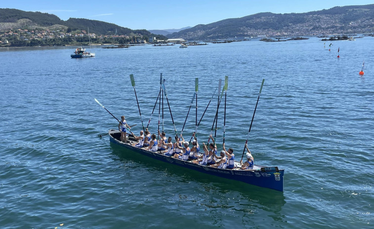 Título para Ares y bronce para A Cabana Mugardos en el Estatal de traineras de Tirán