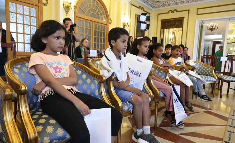 Cinco nenos saharauís pasan en Ferrol as súas “Vacacións en paz”