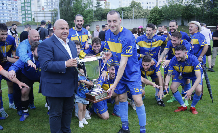 El Perlío estrena con el Silva la nueva Supercopa Galicia como ganador del trofeo local