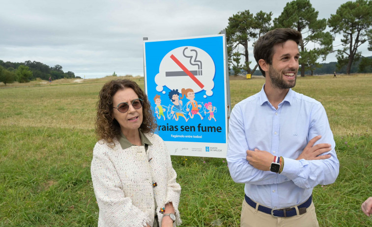 A praia cabanesa da Magdalena ven de incorporarse á Rede Galega de Praias sen Fume