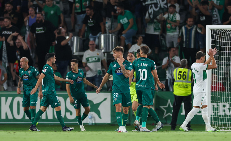 El Racing inicia el miércoles la venta de entradas a sus abonados para el duelo en Oviedo