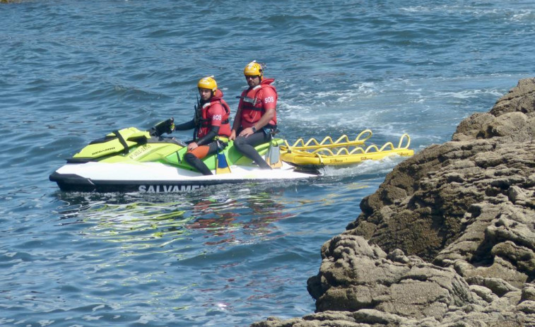 Localizados en buen estado los tripulantes de la embarcación perdida en Ferrol