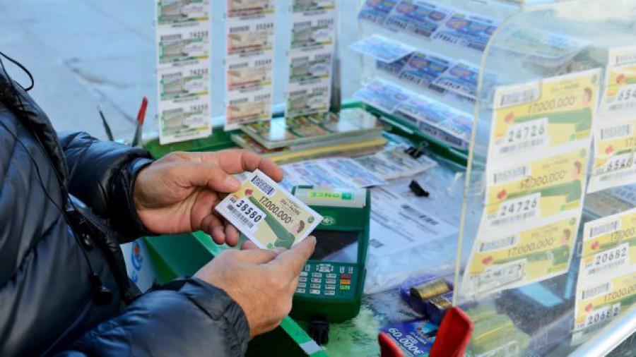La ONCE reparte 100.000 euros en premios en el quiosco de Alcampo