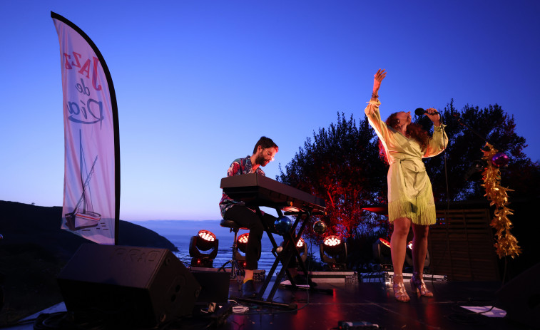 Jazz de Ría consolida a súa aposta por levar a música a espazos singulares da comarca