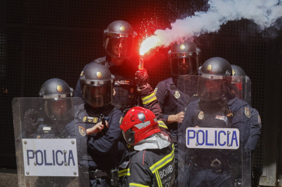 Los bomberos comarcales solicitan otra reunión para desbloquear el conflicto