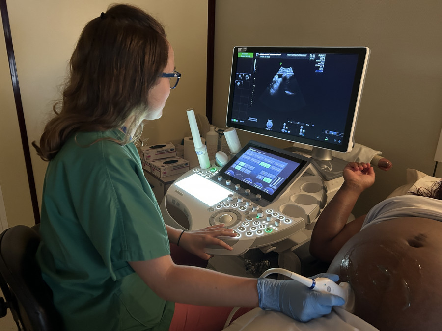 El servicio de Ginecología y Obstetricia del Marcide incorpora cuatro ecógrafos