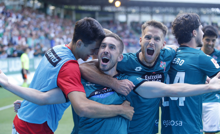 El Racing se mantiene en una nube
