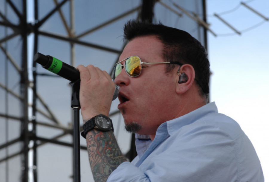 Muere el cantante de Smash Mouth Steve Harwell a los 56 años