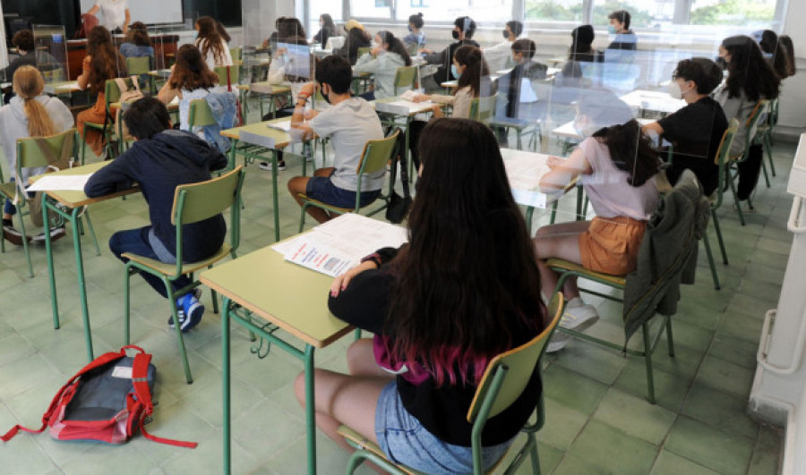 BNG y PSdeG instan a la Xunta a reducir la ratio de alumnos por aula