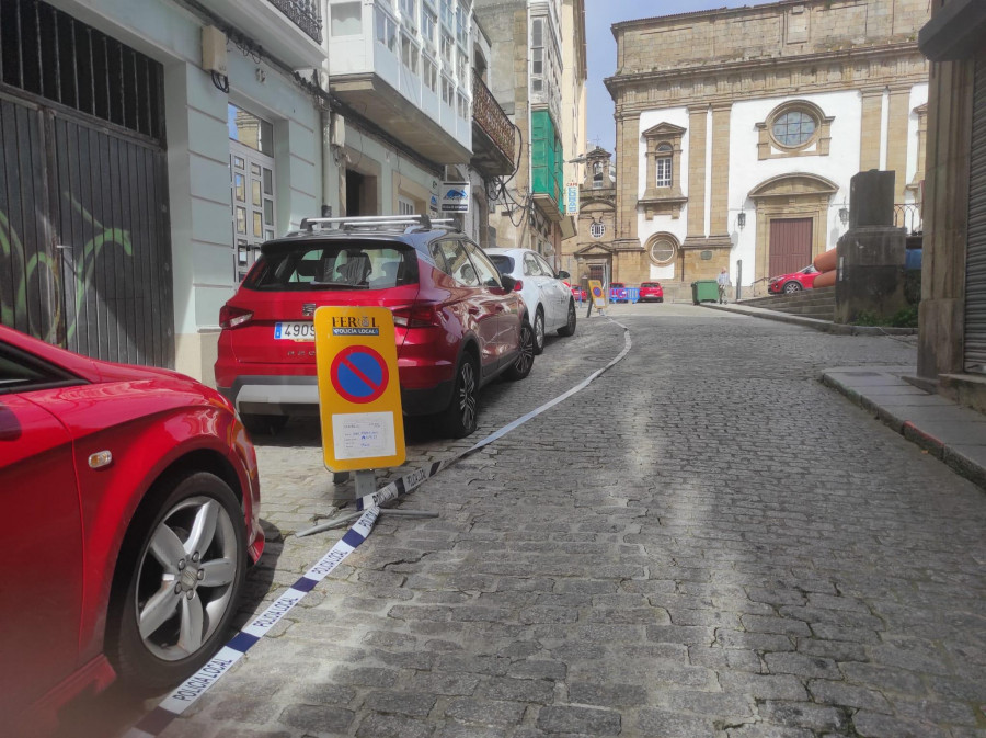 Preparan la demolición del edificio de San Francisco eliminando las plazas de aparcamiento