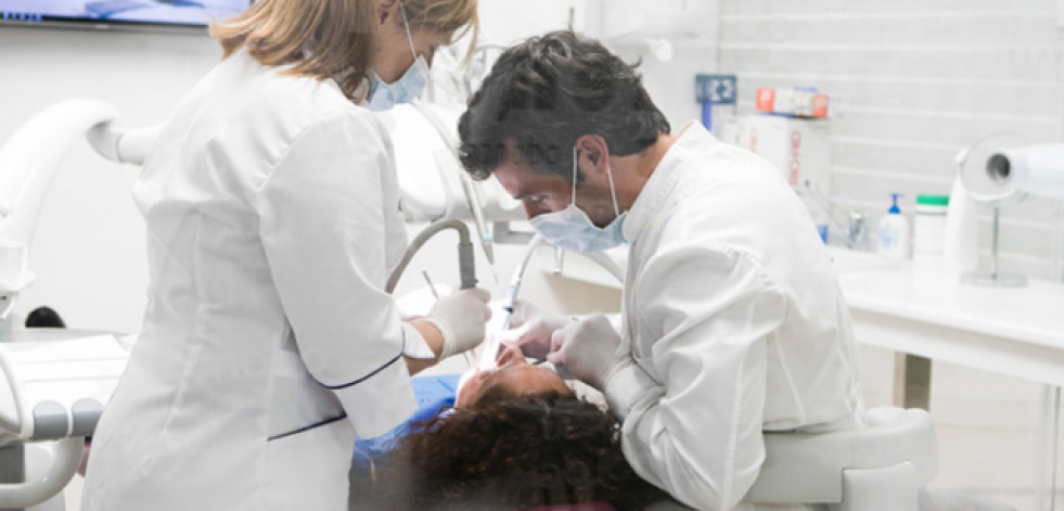 Jaime Araújo, odontólogo: “Visitar al dentista con frecuencia supone un ahorro de tiempo y de dinero”