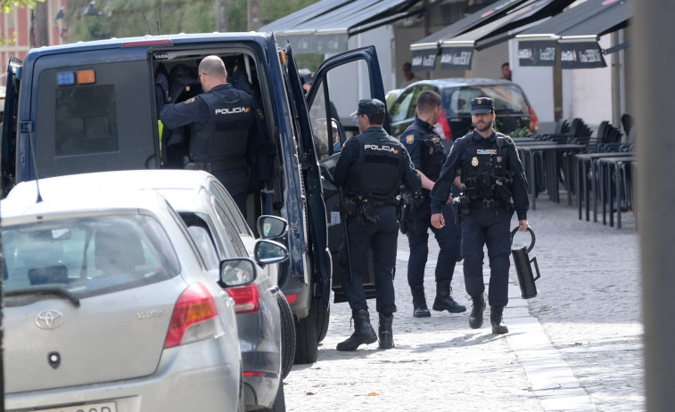 Espectacular operación policial en Pontedeume, que se salda con varios detenidos