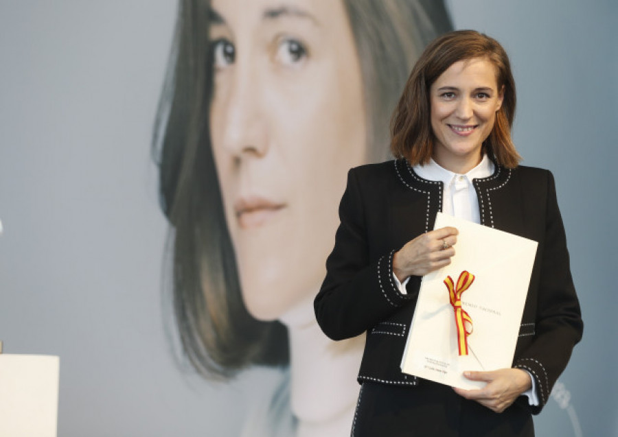 La directora Carla Simón recibe el Premio Nacional de Cinematografía