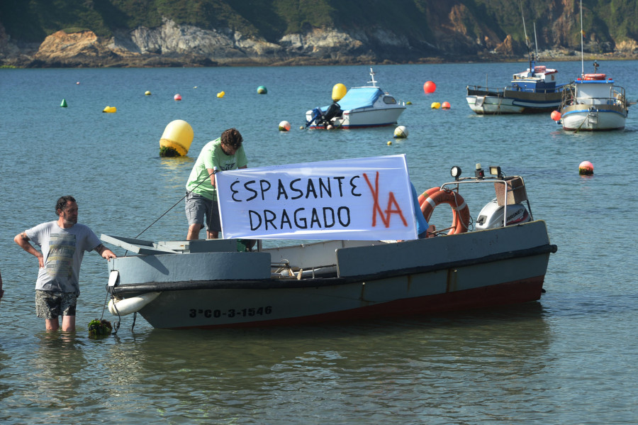 El Concello de Ortigueira avanza en el demandado dragado del puerto de Espasante