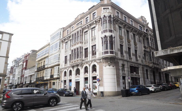 Visita guiada por el Ferrol modernista para conmemorar el Día Mundial del Turismo